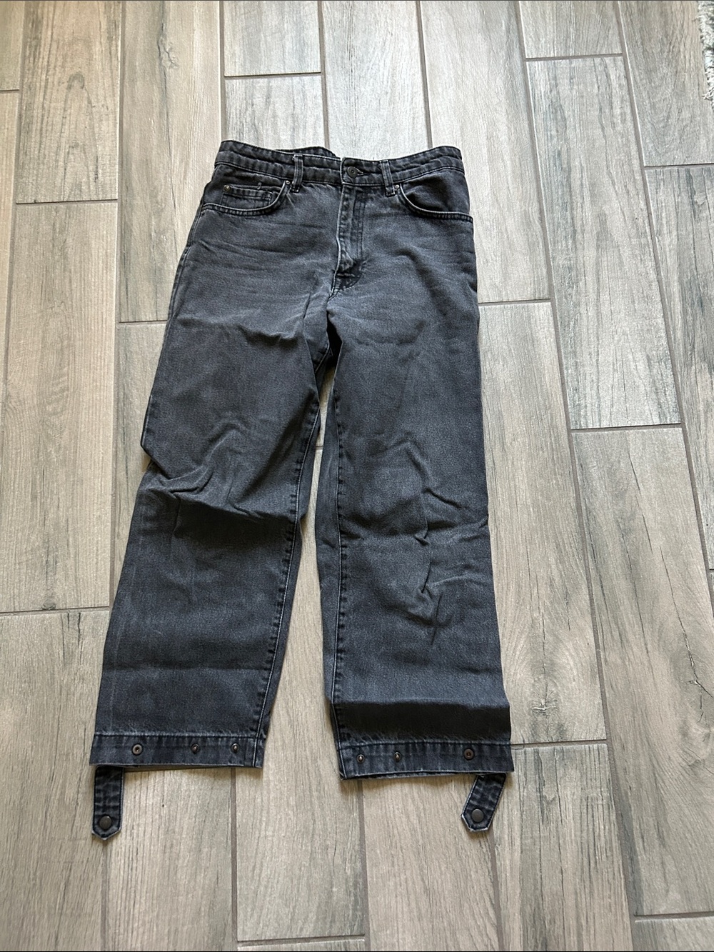 Zara Women's Relaxed Black Straight Jeans